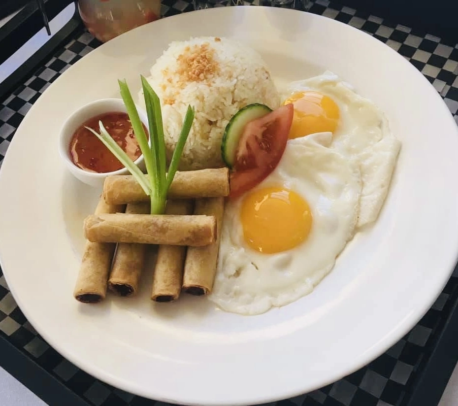 Egg Roll — crispy Filipino-style egg roll at Couple Chef Restaurant Winnipeg